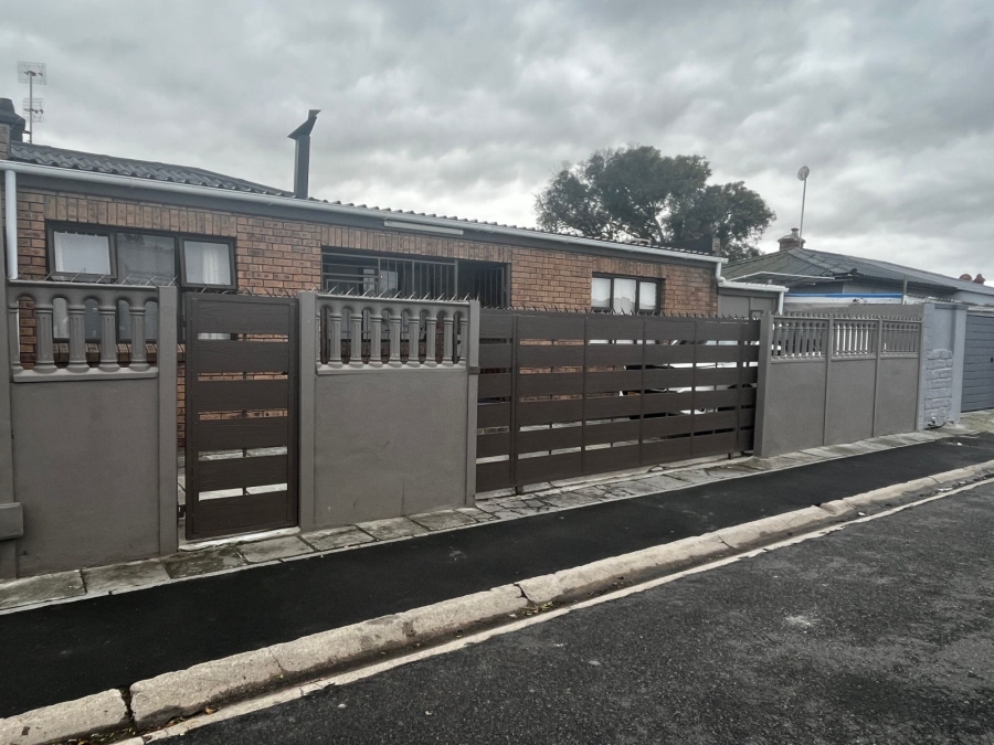 3 Bedroom Property for Sale in Hazendal Western Cape